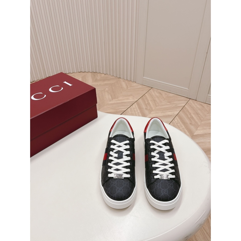 G*u*i casual shoes